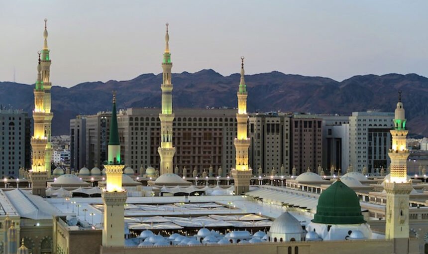 Ultimate Spiritual Journey: 21-Day Umrah Pilgrimage